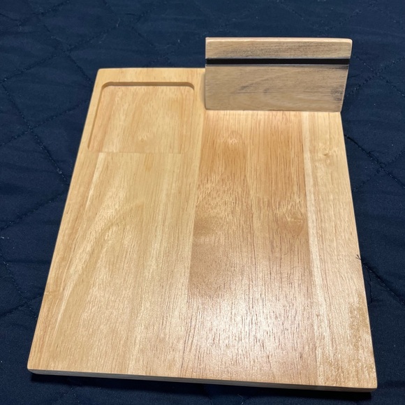 NWOT Avon Cheese Board Entertaining Set. - Picture 4 of 11